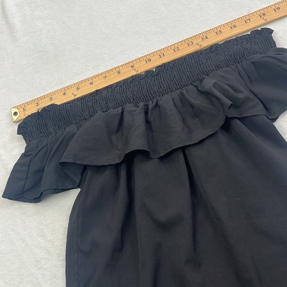Womens 6 Black Off the Shoulder Smocked Ruffle Chiffon Mini Dress Coverup - Picture 3 of 9